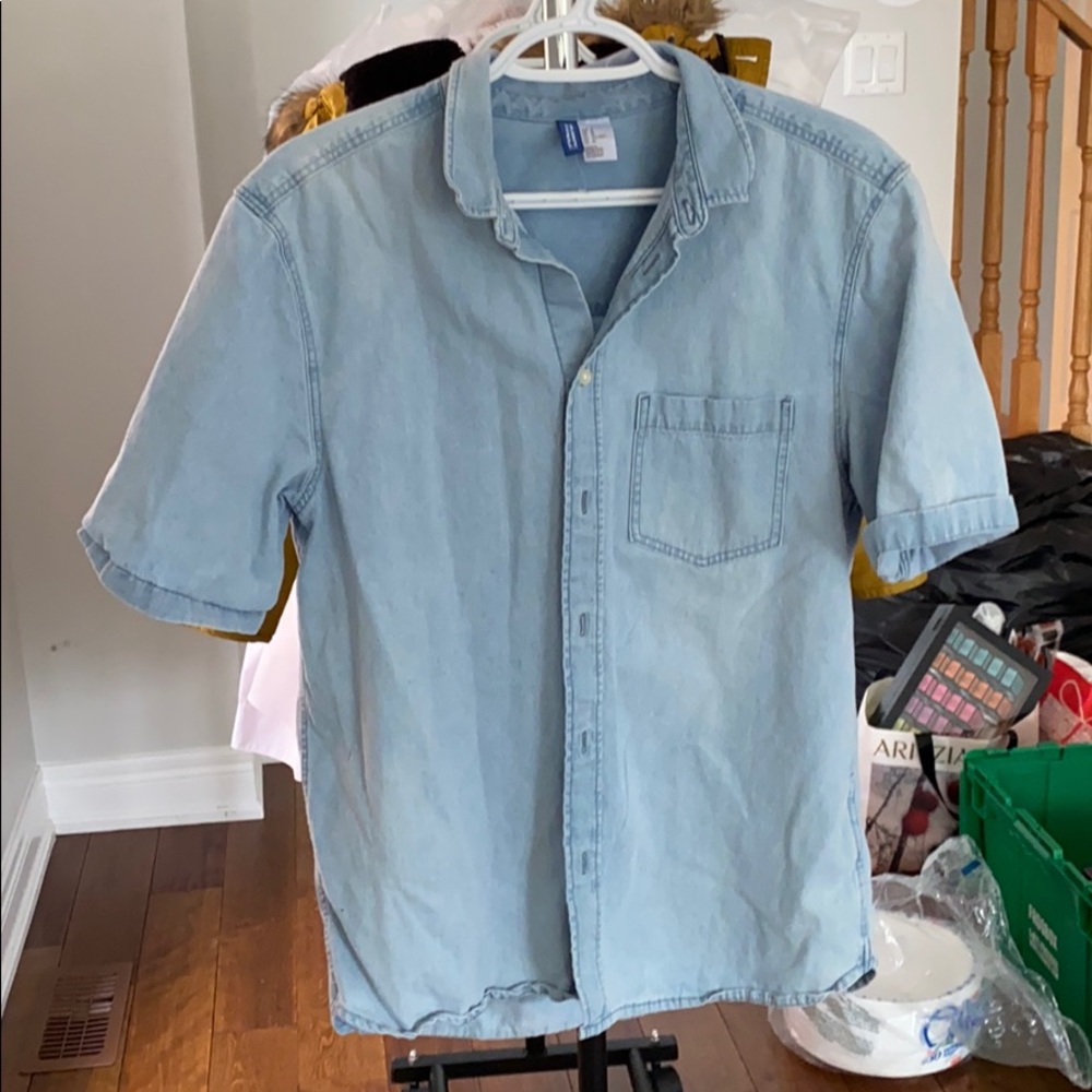 Short sleeve denim button down shirt